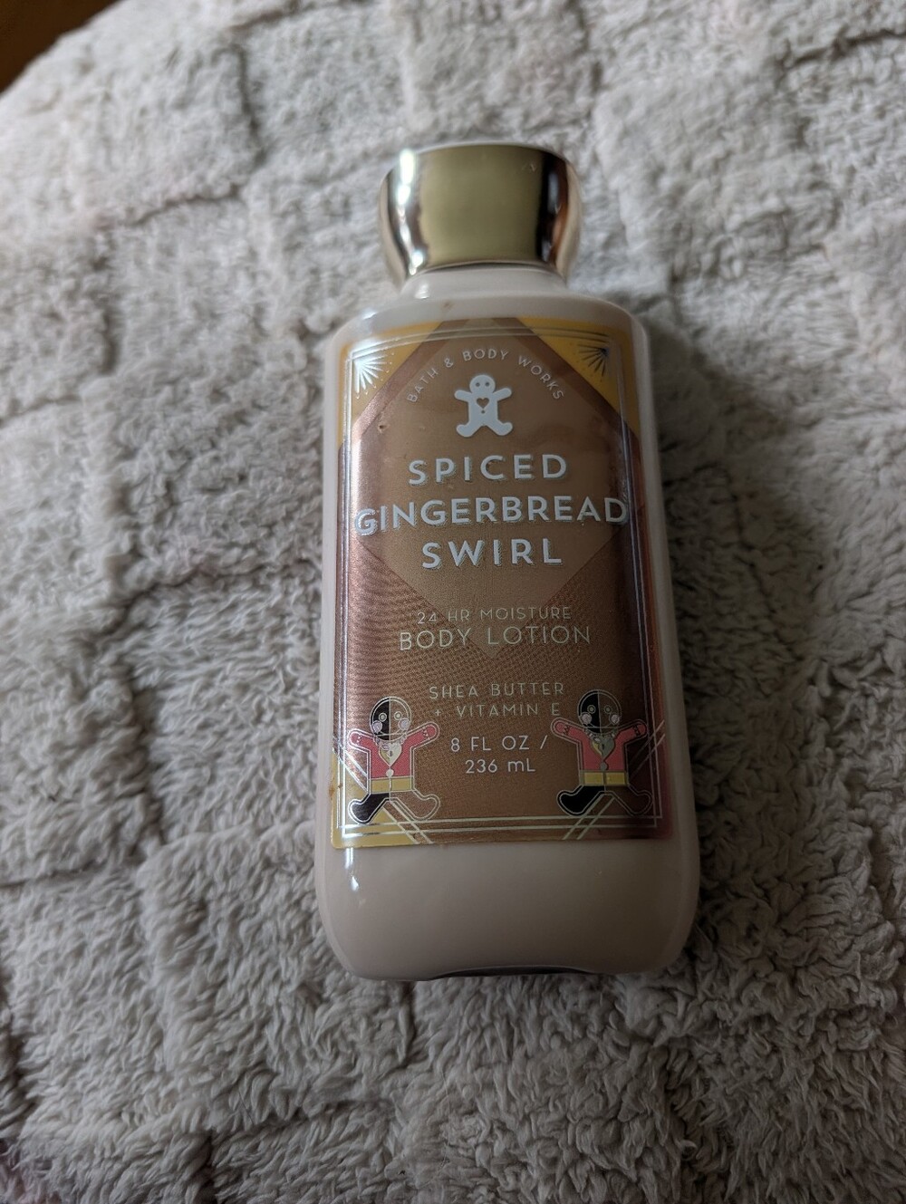 NWOT Bath & Body Works 8 Fl Oz. Spiced Gingerbread Swirl Body Lotion Rare